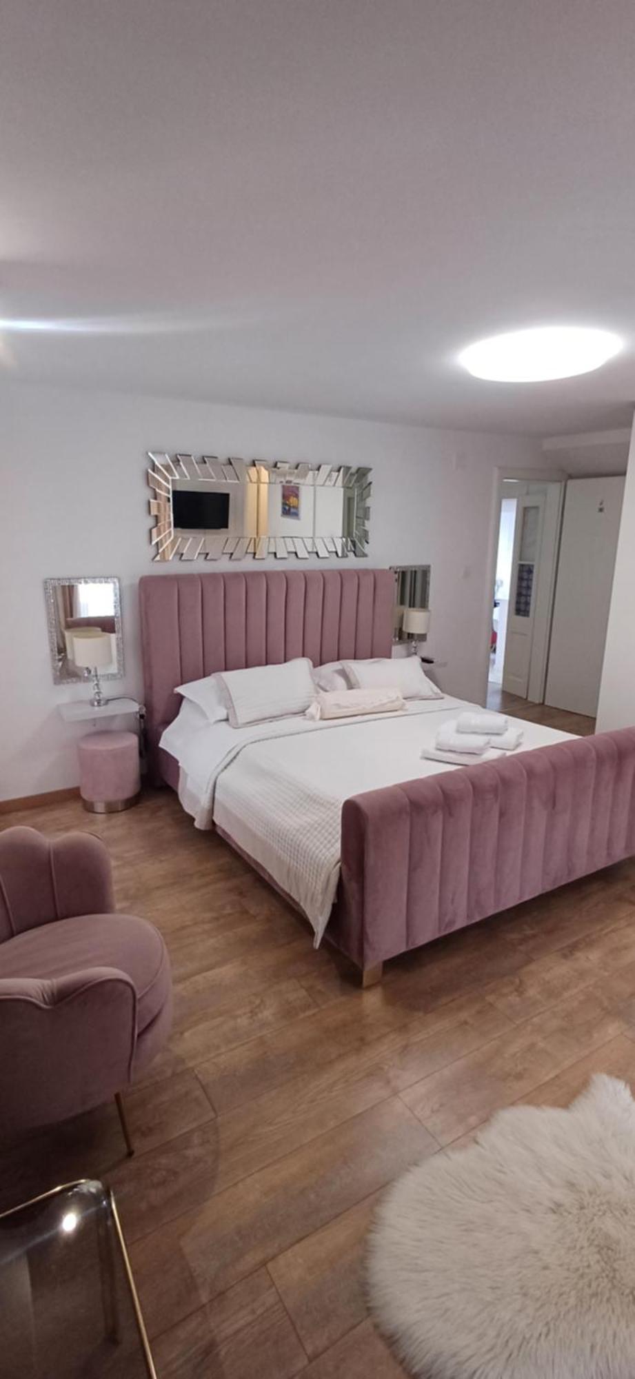 Private Apartments In Diocletians Palace Сплит Екстериор снимка