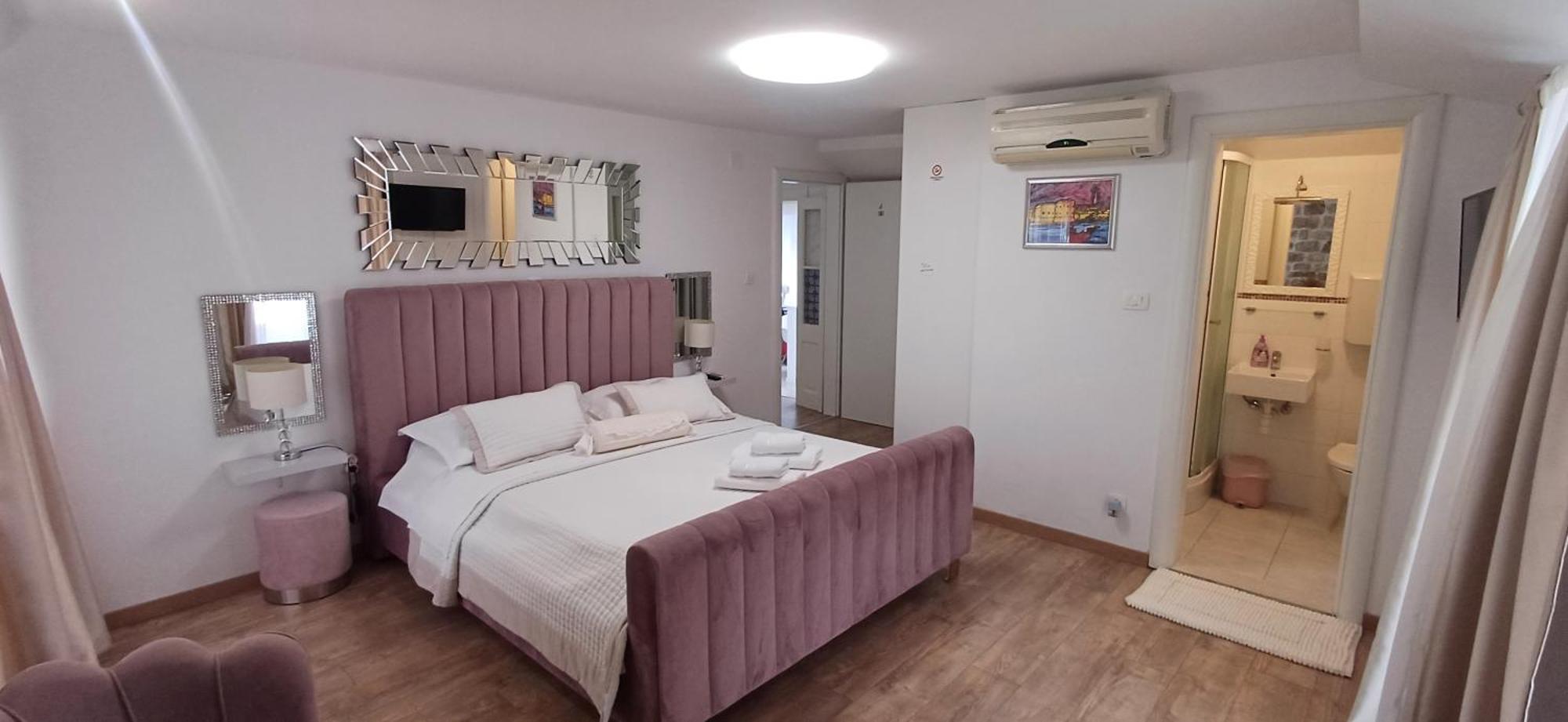 Private Apartments In Diocletians Palace Сплит Екстериор снимка