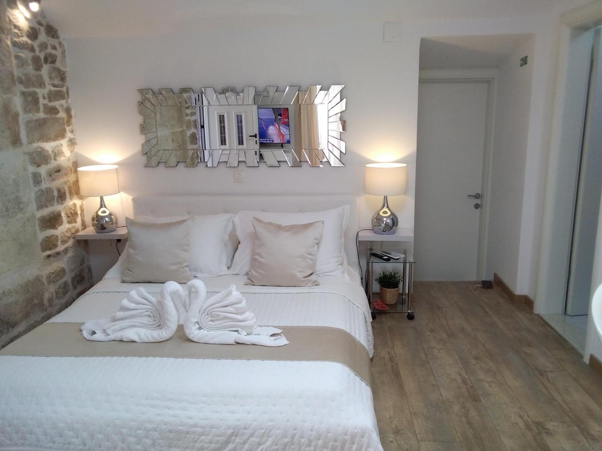 Private Apartments In Diocletians Palace Сплит Екстериор снимка