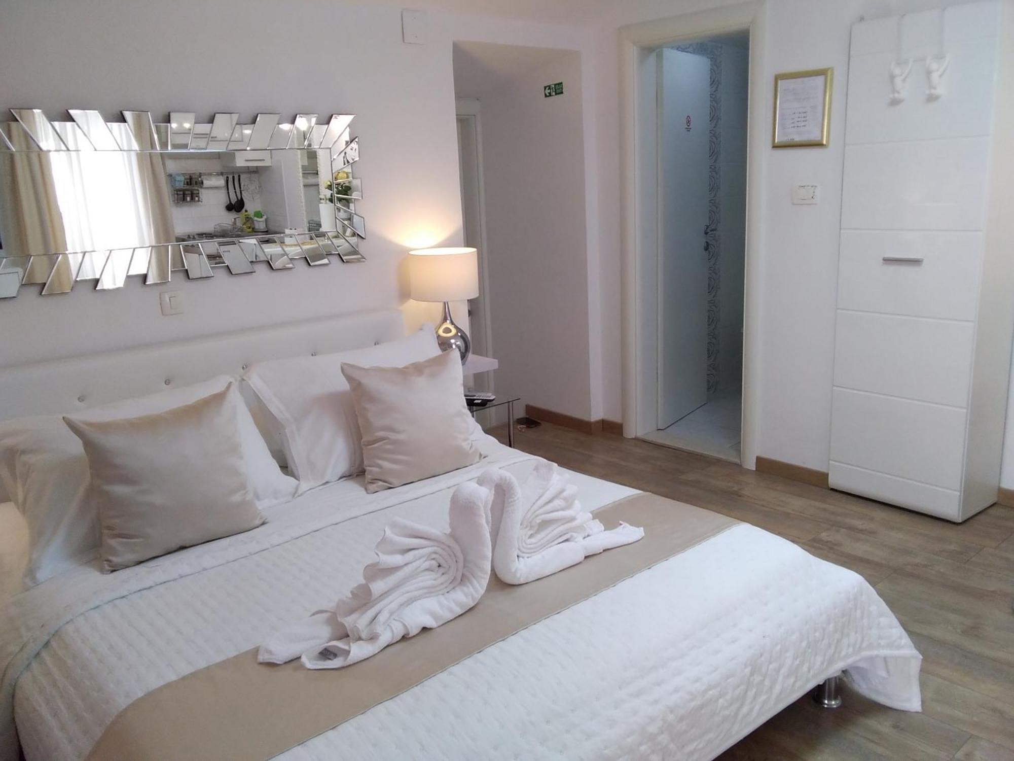 Private Apartments In Diocletians Palace Сплит Екстериор снимка