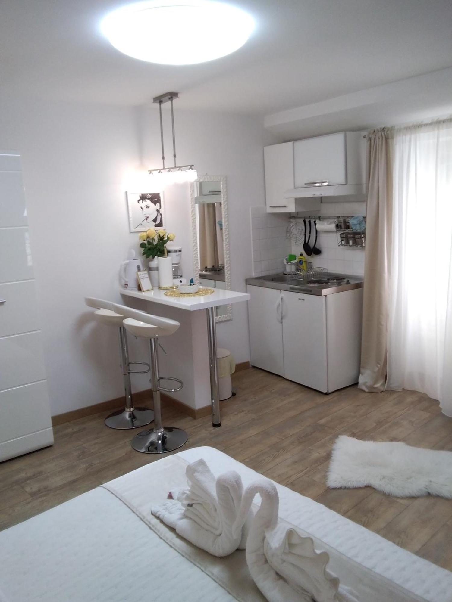 Private Apartments In Diocletians Palace Сплит Екстериор снимка